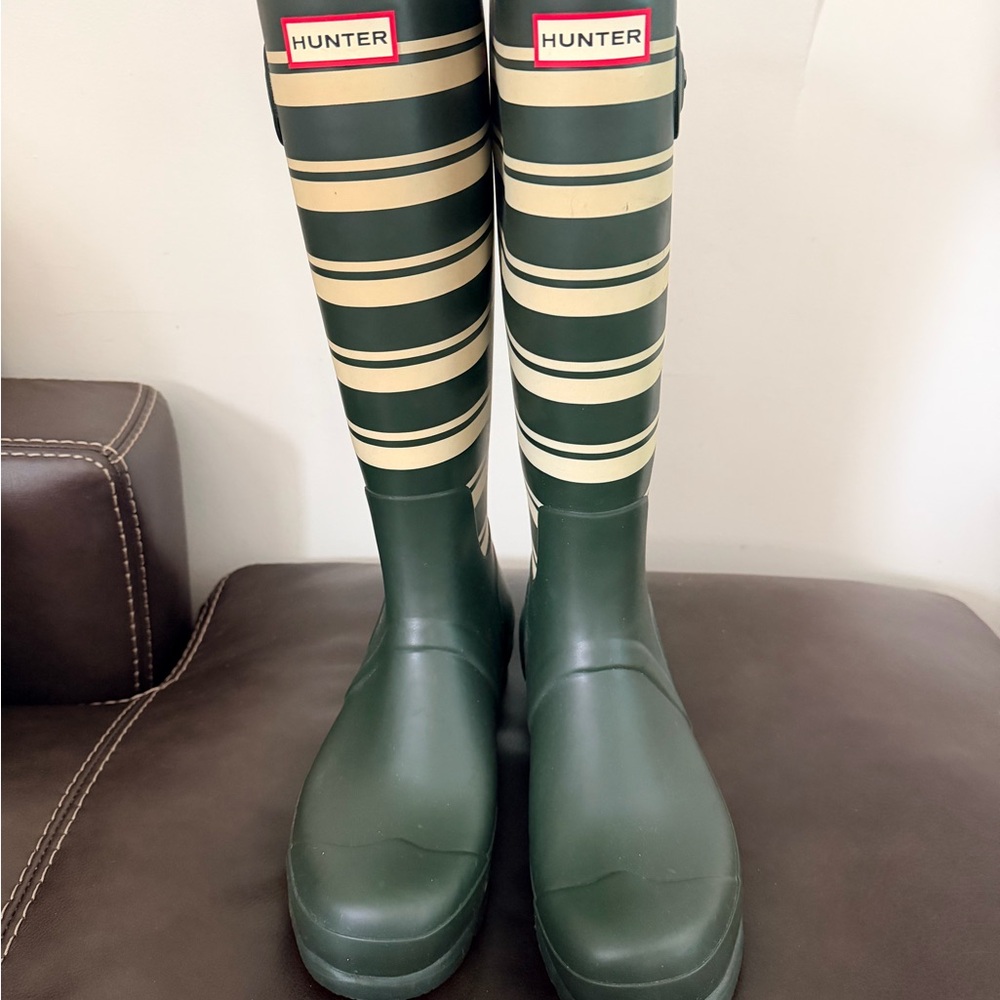 Hunter Dark Green and Cream Striped Boots